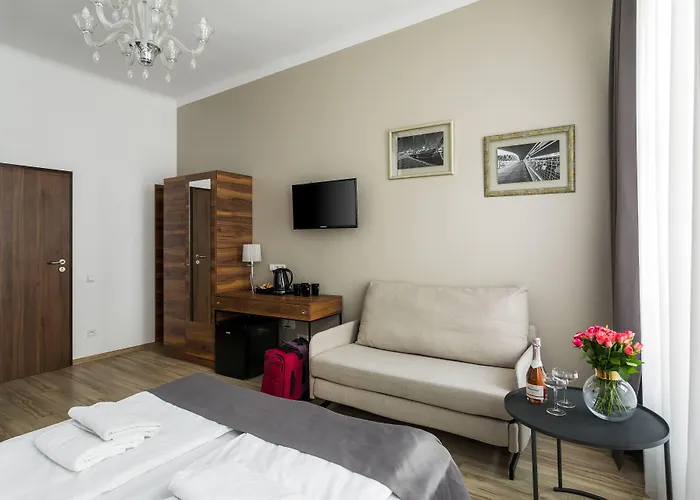 G12 Aparthotel